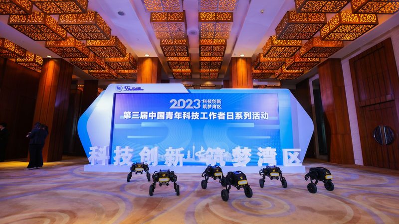 机器学习平台应用标准规范：构建高效AI解决方案的关键